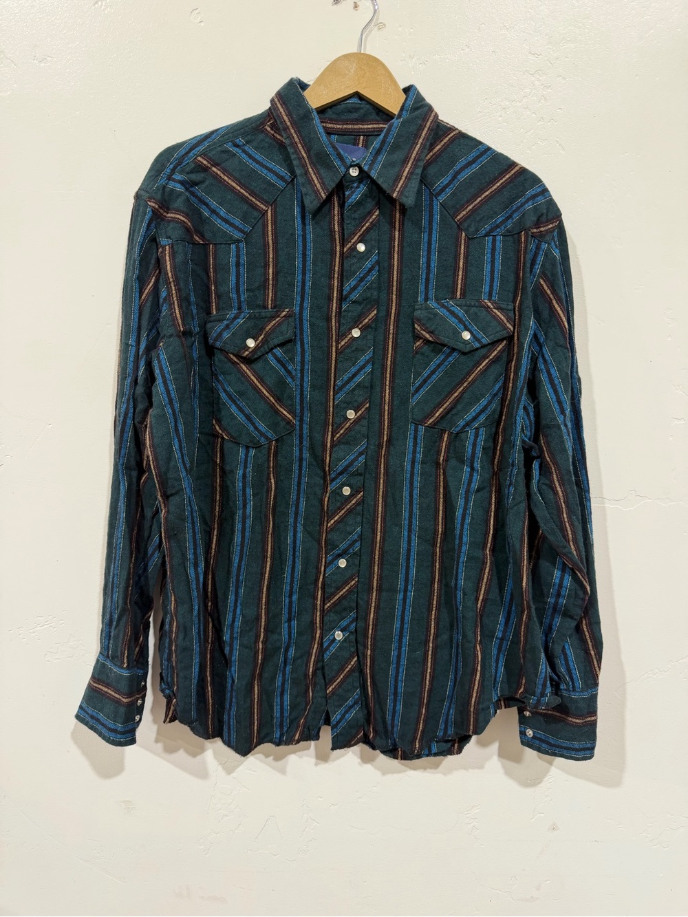 Pearl snap NWOT mens shirt